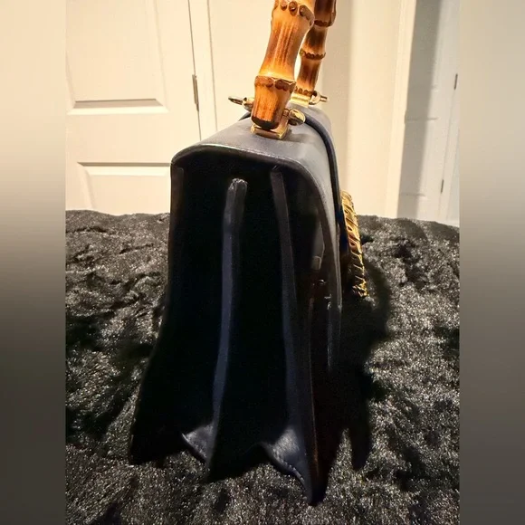 Gucci Navy and Red Shoulder Bag with Bamboo Handle - Picture 5 of 12